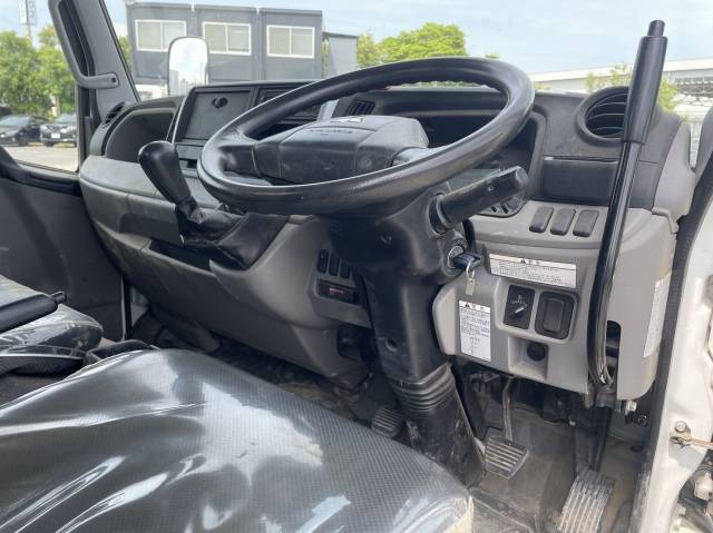 三菱ふそうキャンターダンプ小型（2t・3t）[写真35]