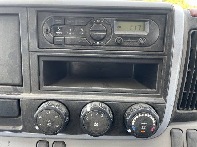 三菱ふそうキャンターダンプ小型（2t・3t）[写真40]