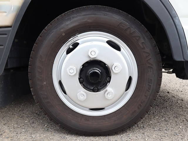 三菱ふそうキャンターアルミバン小型（2t・3t）[写真19]