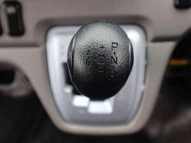 三菱ふそうキャンターアルミバン小型（2t・3t）[写真33]