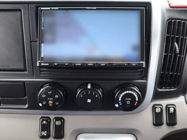 三菱ふそうキャンターアルミバン小型（2t・3t）[写真35]