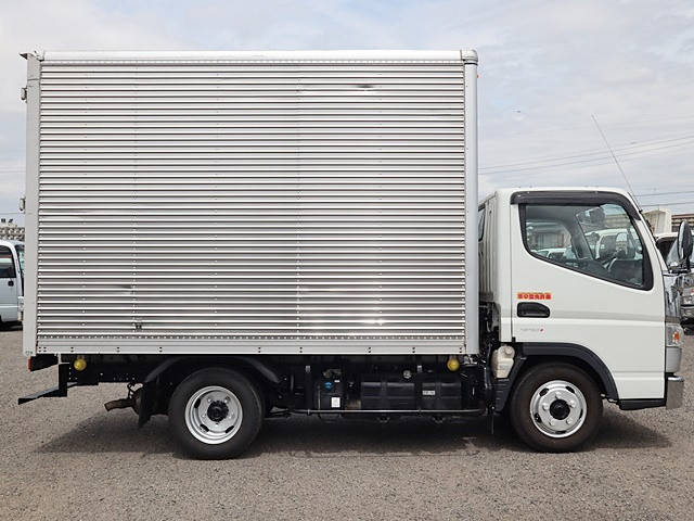 三菱ふそうキャンターアルミバン小型（2t・3t）[写真05]