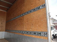 三菱ふそうキャンターアルミバン小型（2t・3t）[写真09]