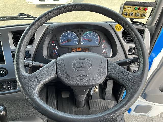 UDトラックスコンドルパッカー車（塵芥車）増トン（6t・8t）[写真13]