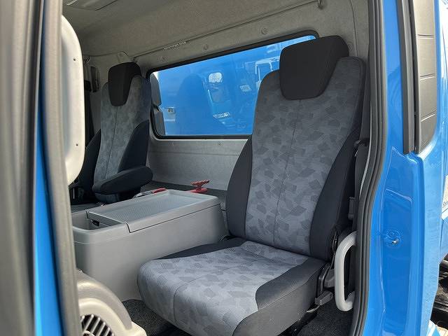 UDトラックスコンドルパッカー車（塵芥車）増トン（6t・8t）[写真14]