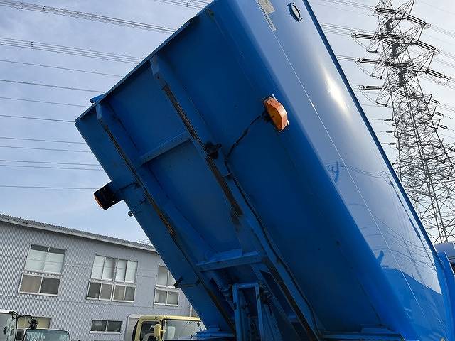 UDトラックスコンドルパッカー車（塵芥車）増トン（6t・8t）[写真23]