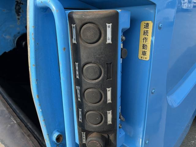 UDトラックスコンドルパッカー車（塵芥車）増トン（6t・8t）[写真26]