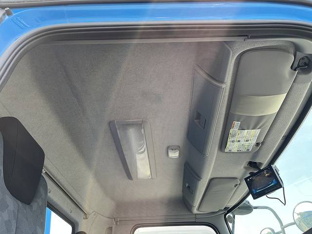 UDトラックスコンドルパッカー車（塵芥車）増トン（6t・8t）[写真32]