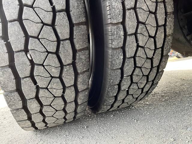 UDトラックスコンドルパッカー車（塵芥車）増トン（6t・8t）[写真39]