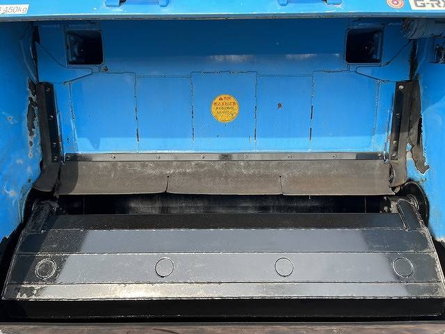 UDトラックスコンドルパッカー車（塵芥車）増トン（6t・8t）[写真06]