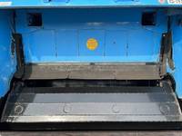 UDトラックスコンドルパッカー車（塵芥車）増トン（6t・8t）[写真06]