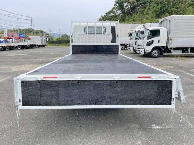 三菱ふそうキャンター平ボディ小型（2t・3t）[写真10]