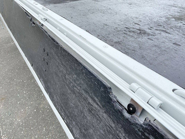 三菱ふそうキャンター平ボディ小型（2t・3t）[写真14]