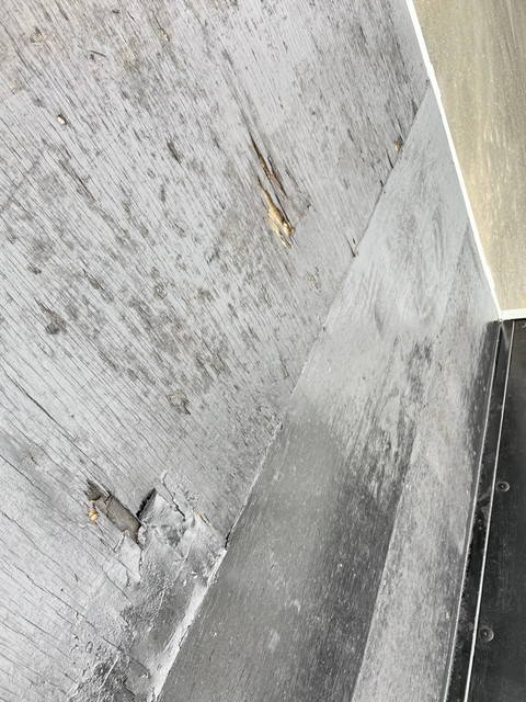 三菱ふそうキャンター平ボディ小型（2t・3t）[写真15]