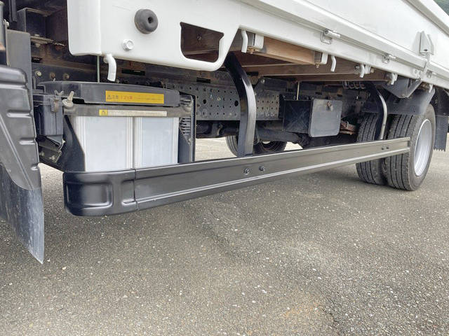三菱ふそうキャンター平ボディ小型（2t・3t）[写真19]