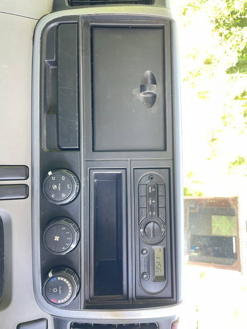 三菱ふそうキャンター平ボディ小型（2t・3t）[写真38]