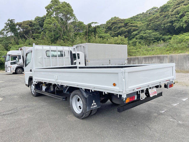 三菱ふそうキャンター平ボディ小型（2t・3t）[写真04]