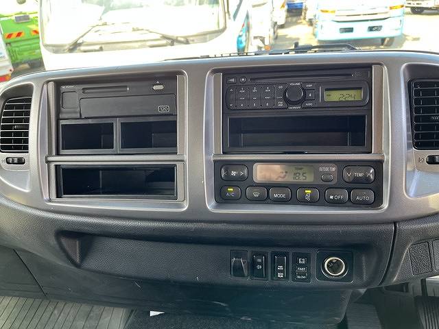 日野レンジャーアルミブロック中型（4t）[写真24]