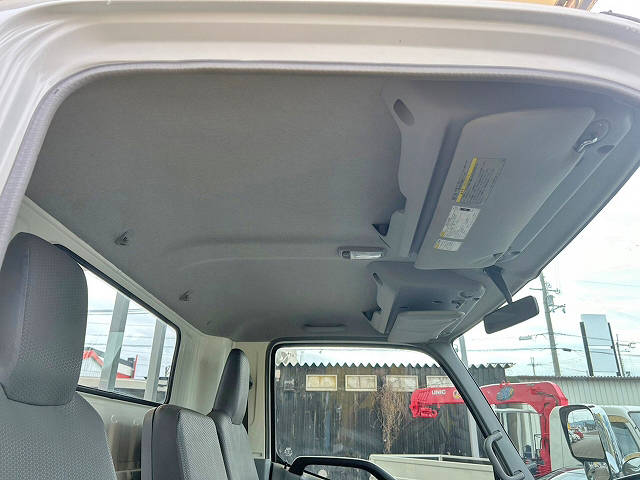 日野デュトロ平ボディ小型（2t・3t）[写真11]