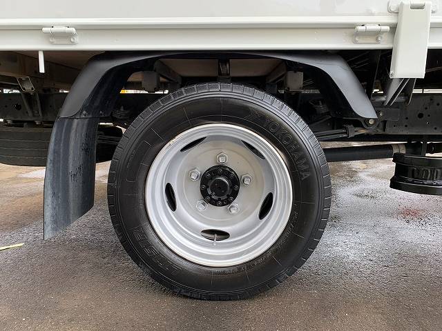 日野デュトロ平ボディ小型（2t・3t）[写真19]