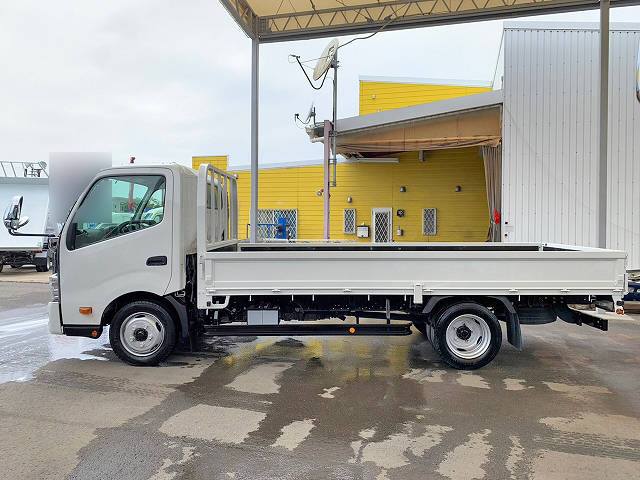 日野デュトロ平ボディ小型（2t・3t）[写真03]