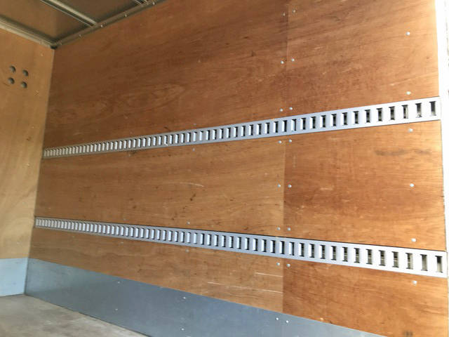 三菱ふそうキャンターアルミバン小型（2t・3t）[写真15]