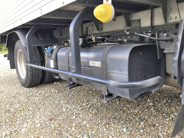 三菱ふそうキャンターアルミバン小型（2t・3t）[写真18]