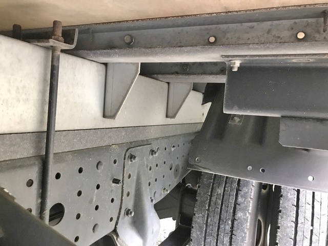 三菱ふそうキャンターアルミバン小型（2t・3t）[写真23]