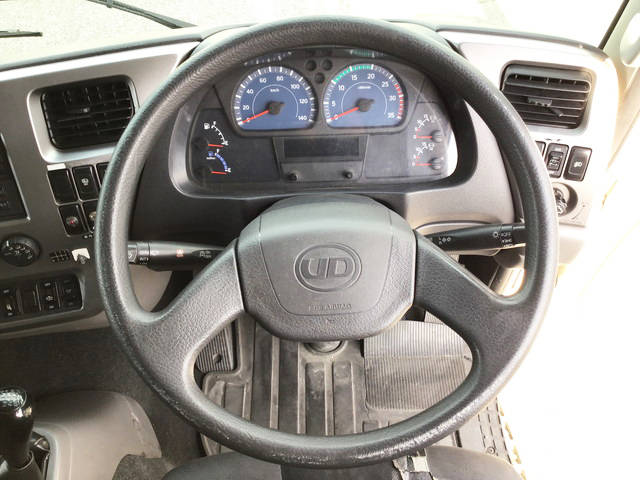 UDトラックスコンドル冷凍車（冷蔵車）中型（4t）[写真35]