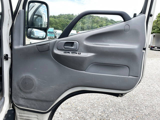日野デュトロ平ボディ小型（2t・3t）[写真28]