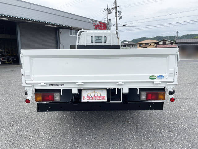 日野デュトロ平ボディ小型（2t・3t）[写真09]