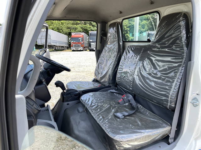 日野デュトロ平ボディ小型（2t・3t）[写真32]