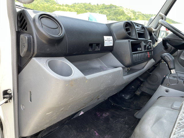 日野デュトロ平ボディ小型（2t・3t）[写真34]