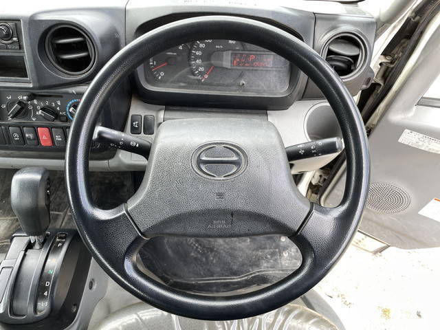 日野デュトロ平ボディ小型（2t・3t）[写真33]