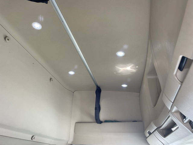 日野プロフィアアルミウイング大型（10t）[写真28]