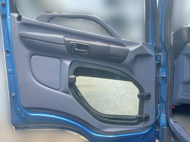 日野レンジャーパネルウイング中型（4t）[写真31]