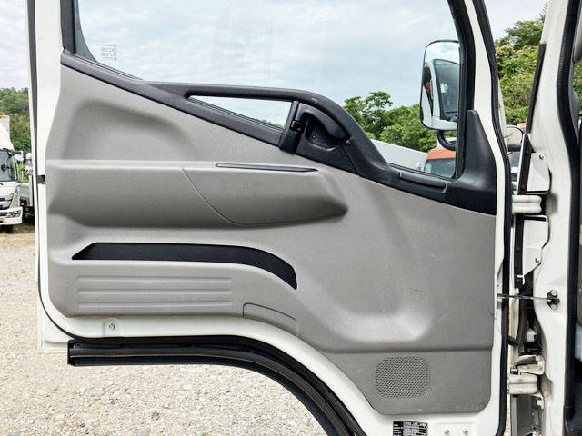 三菱ふそうキャンタークレーン4段小型（2t・3t）[写真29]