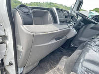 三菱ふそうキャンター平ボディ小型（2t・3t）[写真32]