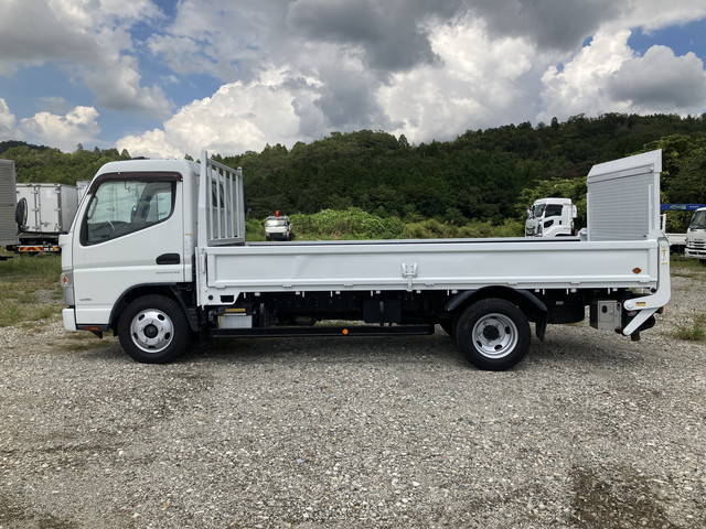 三菱ふそうキャンター平ボディ小型（2t・3t）[写真05]