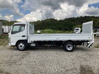 三菱ふそうキャンター平ボディ小型（2t・3t）[写真05]