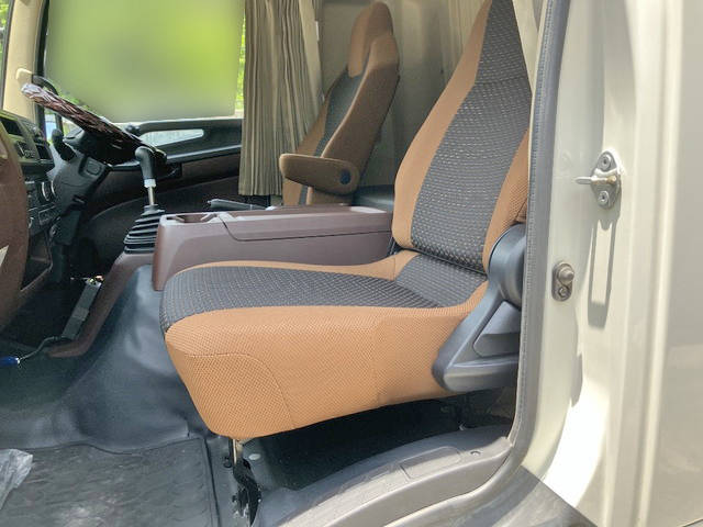 日野レンジャーダンプ中型（4t）[写真28]