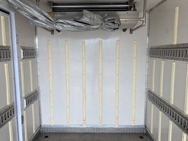 日野デュトロ冷凍車（冷蔵車）小型（2t・3t）[写真13]