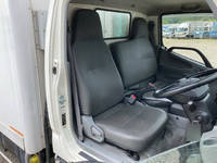 日野デュトロ冷凍車（冷蔵車）小型（2t・3t）[写真30]