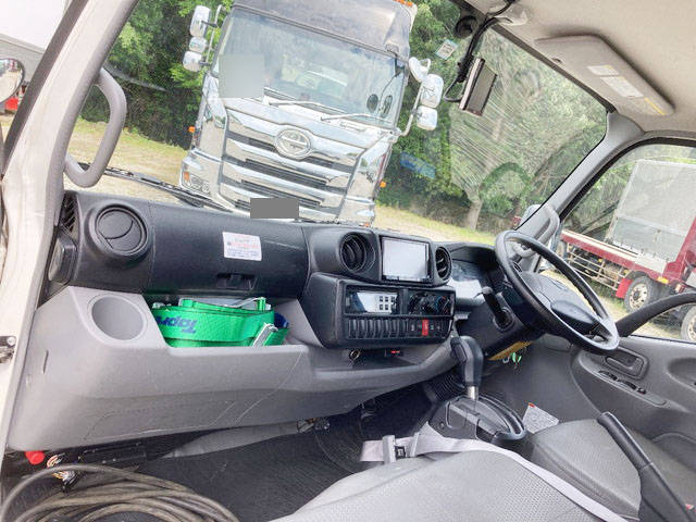 日野デュトロ冷凍車（冷蔵車）小型（2t・3t）[写真31]