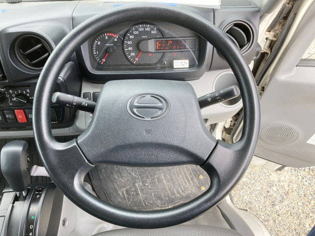 日野デュトロ冷凍車（冷蔵車）小型（2t・3t）[写真33]