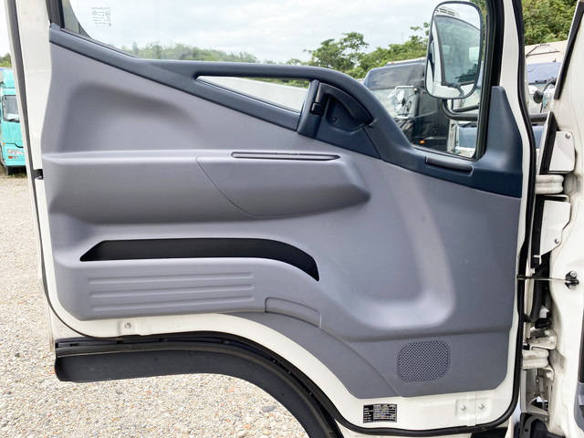 三菱ふそうキャンター冷凍車（冷蔵車）小型（2t・3t）[写真25]