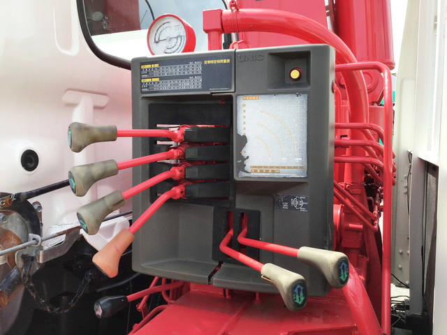 日野レンジャーセルフクレーン4段中型（4t）[写真13]