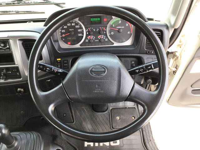 日野レンジャーセルフクレーン4段中型（4t）[写真35]