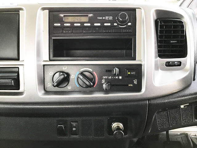 日野レンジャーセルフクレーン4段中型（4t）[写真37]