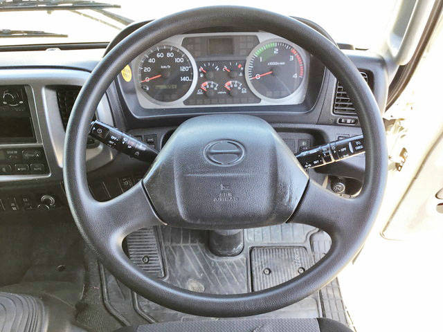 日野レンジャー冷蔵冷凍ウイング増トン（6t・8t）[写真34]